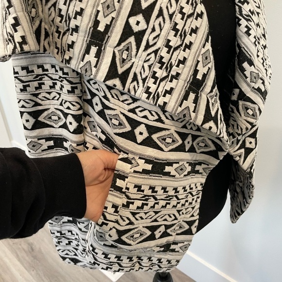 American Rag Black & White Front Close Blazer - Picture 6 of 8